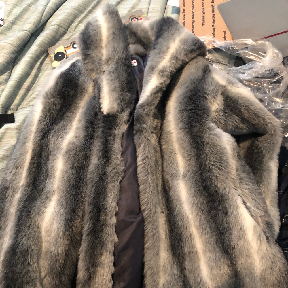 FURRY WOMENS COAT